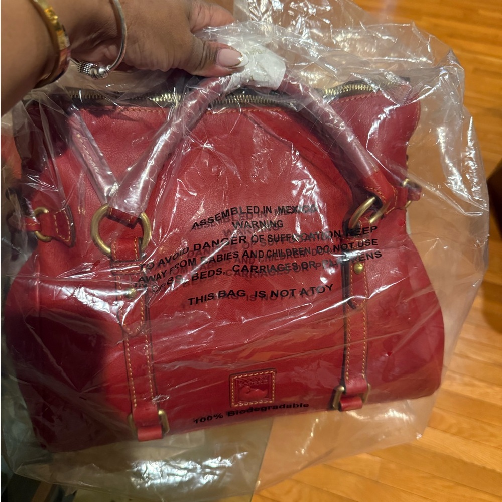 Dooney & Bourke Red Satchel Large - Picture 3 of 4